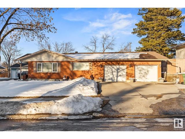 29 Sylvan Dr, House detached with 4 bedrooms, 3 bathrooms and 4 parking in St. Albert AB | Image 1