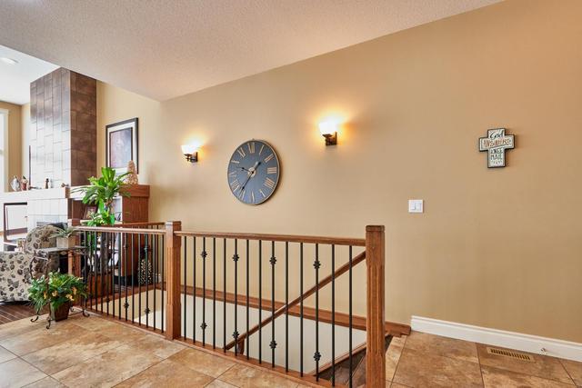 26 Palisades Mews Ne, Home with 2 bedrooms, 2 bathrooms and 2 parking in Medicine Hat AB | Image 2
