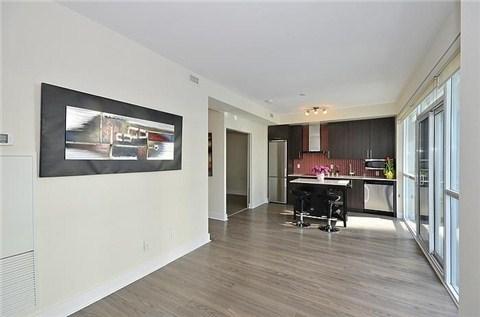 1805 - 352 Front St W, Condo with 2 bedrooms, 2 bathrooms and 1 parking in Toronto ON | Image 5