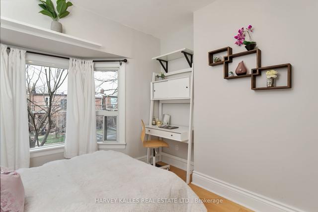 517 Manning Ave, House semidetached with 4 bedrooms, 3 bathrooms and 1.5 parking in Toronto ON | Image 16