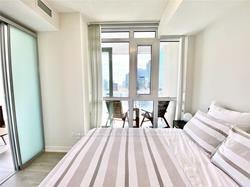 3802 - 30 Nelson St, Condo with 2 bedrooms, 2 bathrooms and 0 parking in Toronto ON | Image 4