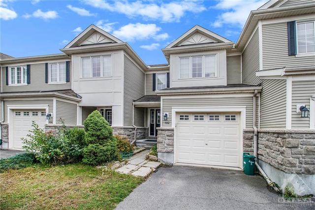 402 Ashbourne Crescent, Townhouse with 3 bedrooms, 3 bathrooms and 3 parking in Ottawa ON | Image 2