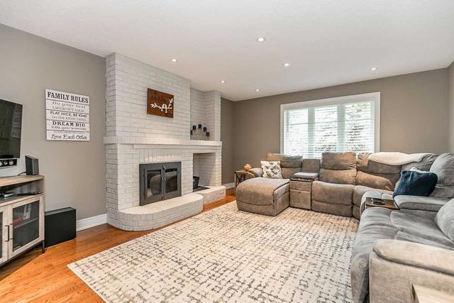 35 Hi View Dr, House detached with 4 bedrooms, 3 bathrooms and 10 parking in East Gwillimbury ON | Image 2