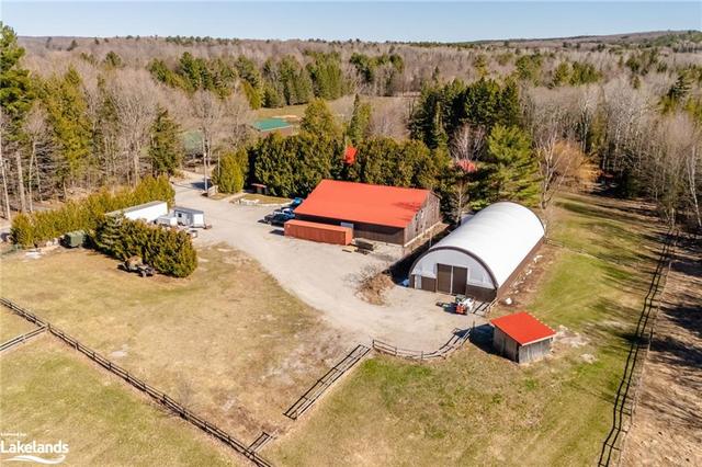 3224 Line 7 N, House detached with 3 bedrooms, 2 bathrooms and 13 parking in Oro Medonte ON | Image 43