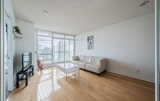 3707 - 397 Front St W, Condo with 1 bedrooms, 1 bathrooms and 0 parking in Toronto ON | Image 2
