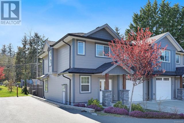 136 - 2077 20th St, House attached with 3 bedrooms, 3 bathrooms and 2 parking in Courtenay BC | Image 1