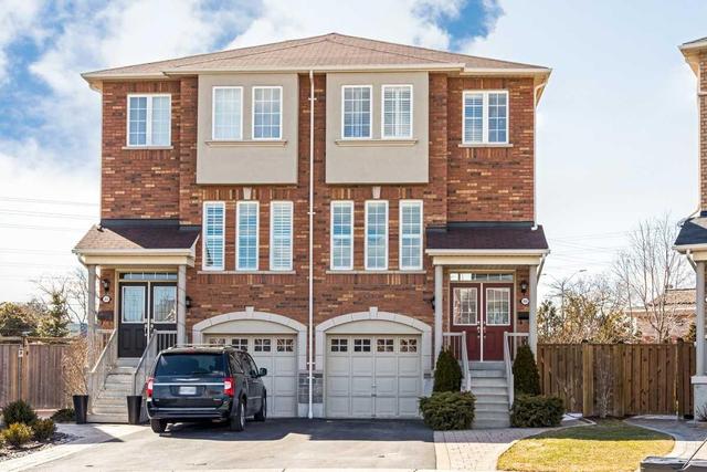 3654 Twinmaple Dr, House semidetached with 3 bedrooms, 4 bathrooms and 3 parking in Mississauga ON | Image 1