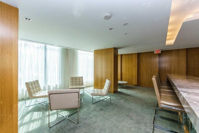 802 - 215 Fort York Blvd, Condo with 2 bedrooms, 2 bathrooms and 1 parking in Toronto ON | Image 28