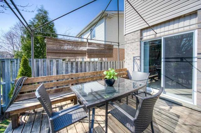 61 Buckthorn Cres, House detached with 3 bedrooms, 2 bathrooms and 5 parking in Guelph ON | Image 11