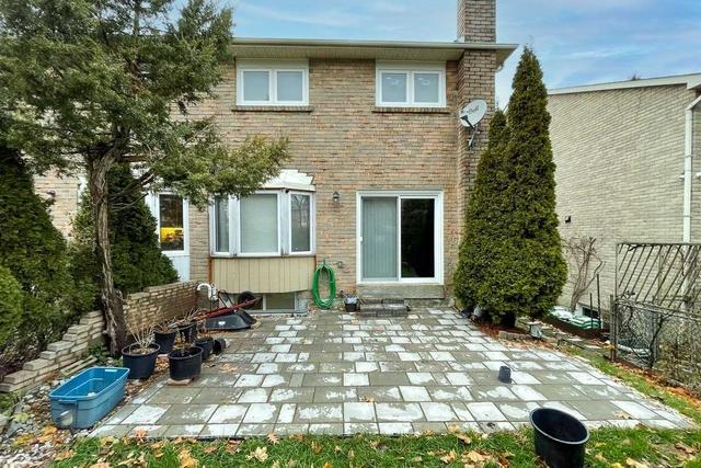 29 Karen St, House semidetached with 3 bedrooms, 3 bathrooms and 2 parking in Vaughan ON | Image 13