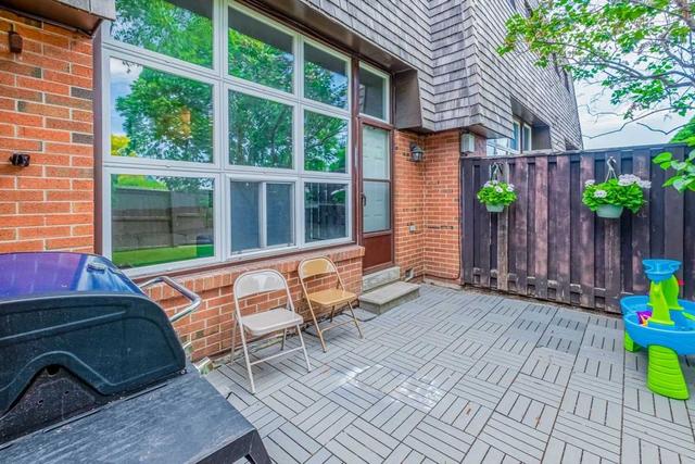23 Briar Path, Townhouse with 3 bedrooms, 2 bathrooms and 2 parking in Brampton ON | Image 19