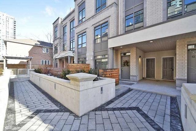 8 - 52 Holmes Ave, Townhouse with 2 bedrooms, 2 bathrooms and 2 parking in Toronto ON | Image 12
