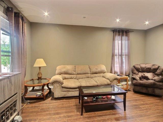 25 Park Ave, House detached with 2 bedrooms, 1 bathrooms and 3 parking in Brantford ON | Image 3
