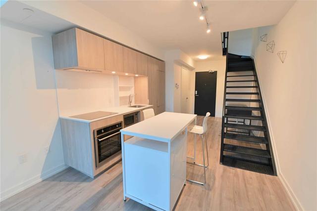516 - 77 Shuter St, Condo with 1 bedrooms, 2 bathrooms and 0 parking in Toronto ON | Card Image