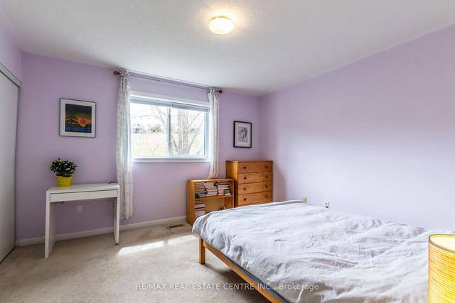 40 Palomino Tr, Townhouse with 3 bedrooms, 2 bathrooms and 2 parking in Halton Hills ON | Image 6
