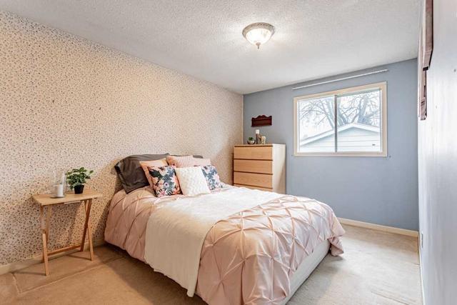 144 Guthrie Cres, House detached with 3 bedrooms, 2 bathrooms and 5 parking in Whitby ON | Image 7