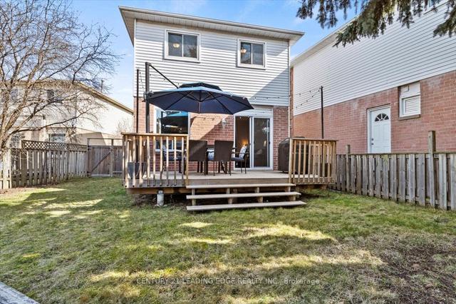 430 Leeds Crt, House detached with 3 bedrooms, 2 bathrooms and 3 parking in Oshawa ON | Image 33
