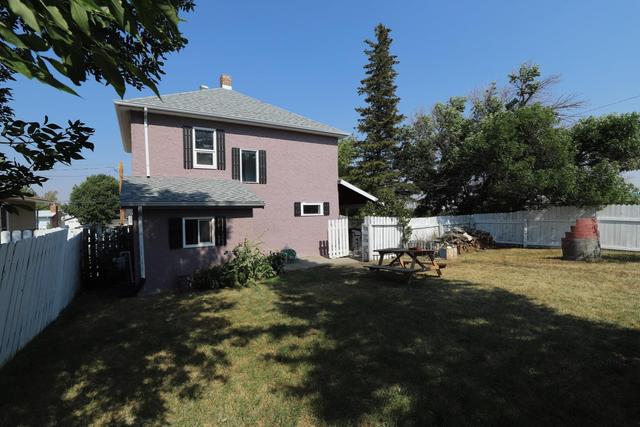 908 East Avenue, House detached with 4 bedrooms, 2 bathrooms and 6 parking in Improvement District No.  4 Waterton AB | Image 22