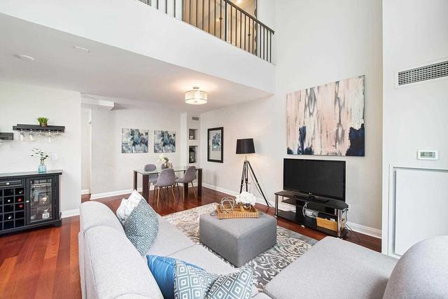 305 - 18 Merton St, Condo with 2 bedrooms, 3 bathrooms and 1 parking in Toronto ON | Image 3