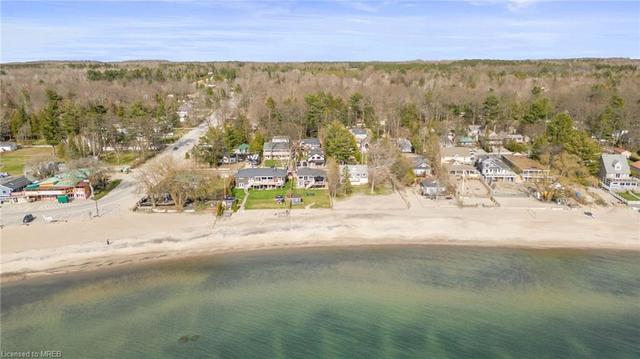 10 Tiny Beaches Beach S, House detached with 5 bedrooms, 1 bathrooms and 4 parking in Tiny ON | Image 36