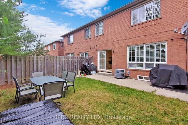 1426 Pate Crt, House semidetached with 4 bedrooms, 4 bathrooms and 3 parking in Mississauga ON | Image 32