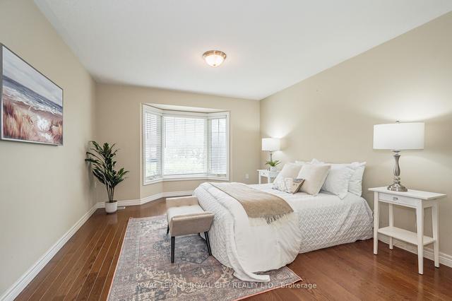 24 Beechlawn Blvd, Home with 2 bedrooms, 3 bathrooms and 3 parking in Guelph ON | Image 15