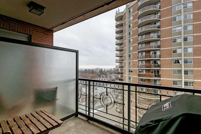 1003 - 111 Forsythe St, Condo with 1 bedrooms, 2 bathrooms and 2 parking in Oakville ON | Image 3