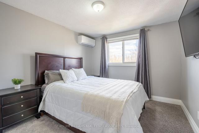 84 Kingham Rd, Townhouse with 3 bedrooms, 2 bathrooms and 1 parking in Halton Hills ON | Image 7