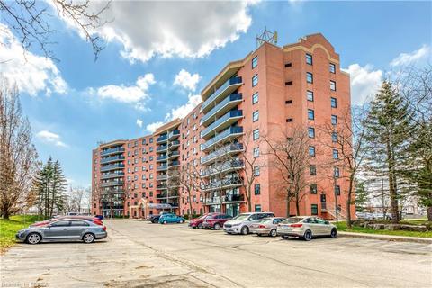 609 - 9 Bonheur Court, House attached with 3 bedrooms, 1 bathrooms and 2 parking in Brantford ON | Card Image