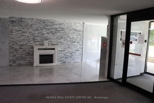 404 - 4 Kings Cross Rd, Condo with 2 bedrooms, 1 bathrooms and 1 parking in Brampton ON | Image 17