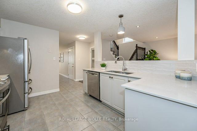 930 Atlantic Blvd, House detached with 3 bedrooms, 3 bathrooms and 3 parking in Waterloo ON | Image 2