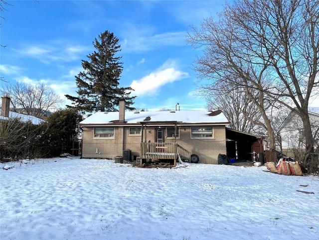 3843 Finch Ave E, House detached with 3 bedrooms, 1 bathrooms and 5 parking in Toronto ON | Image 11