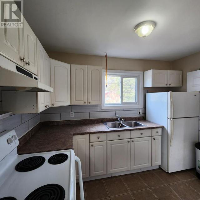 385 Whitney Ave, House detached with 2 bedrooms, 1 bathrooms and null parking in Sault Ste. Marie ON | Image 6