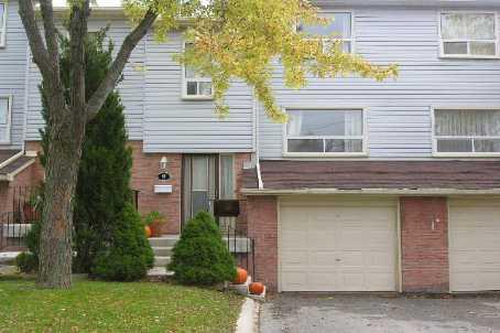 9 - 1055 Shawnmarr Rd, Townhouse with 3 bedrooms, 2 bathrooms and 2 parking in Mississauga ON | Image 1