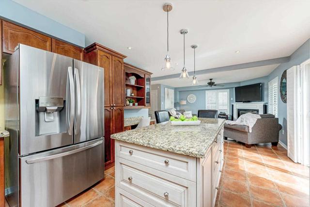 1244 Field Dr, House detached with 4 bedrooms, 3 bathrooms and 4 parking in Milton ON | Image 6