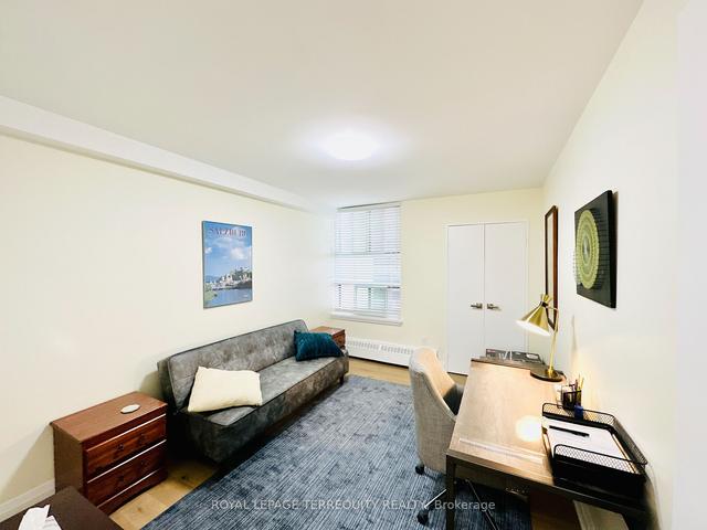 1209 - 360 Ridelle Ave, Condo with 2 bedrooms, 1 bathrooms and 1 parking in Toronto ON | Image 10