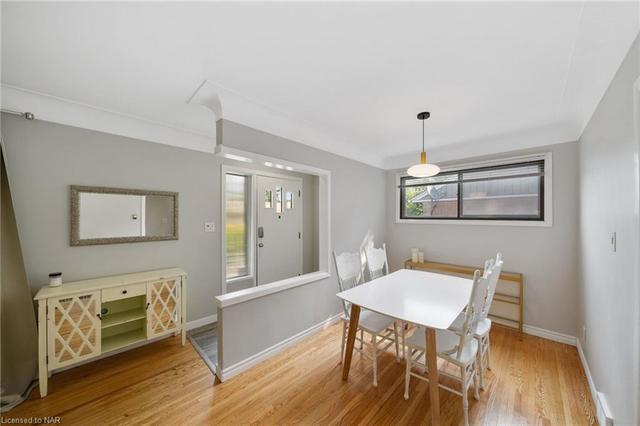 345 Whitney Avenue, House detached with 6 bedrooms, 2 bathrooms and 3 parking in Hamilton ON | Image 4