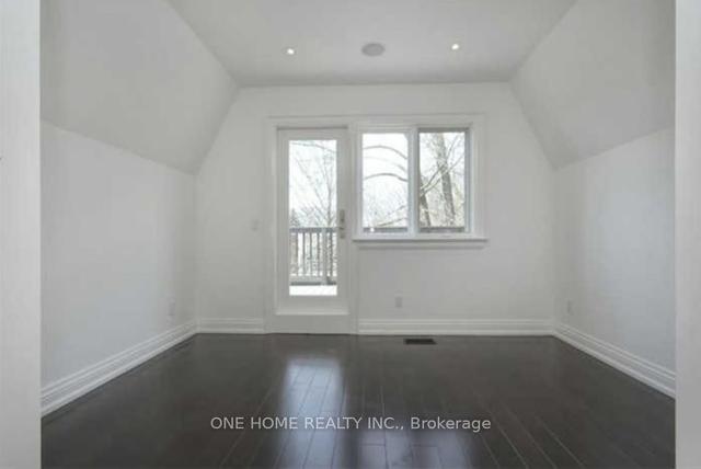56 Standish Ave, House detached with 4 bedrooms, 5 bathrooms and 2 parking in Toronto ON | Image 5