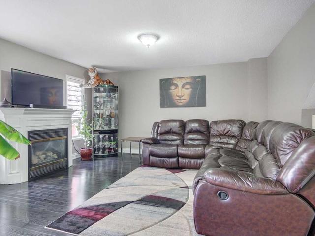 54 Riverbank Rd, House detached with 4 bedrooms, 4 bathrooms and 6 parking in Brampton ON | Image 3