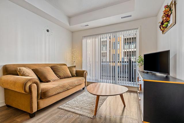 201 - 130 Canon Jackson Dr, Condo with 2 bedrooms, 2 bathrooms and 1 parking in Toronto ON | Image 2