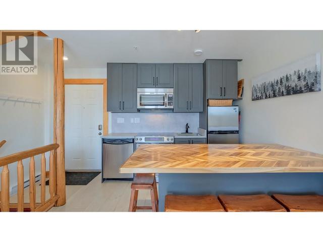 6 - 5015 Snowbird Way, House attached with 2 bedrooms, 2 bathrooms and null parking in Kootenay Boundary E BC | Image 5