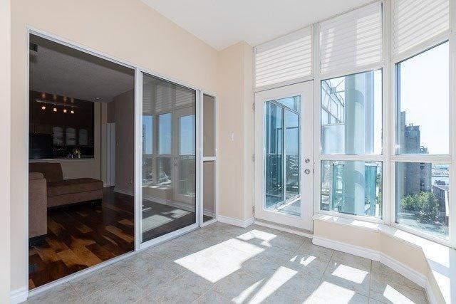 Ph10 - 600 Queens Quay W, Condo with 2 bedrooms, 2 bathrooms and 1 parking in Toronto ON | Image 4