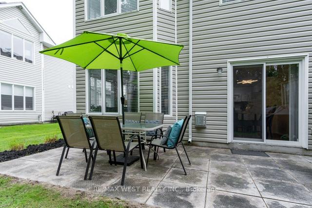 29 Sundial Crt, Townhouse with 4 bedrooms, 3 bathrooms and 1 parking in Collingwood ON | Image 8
