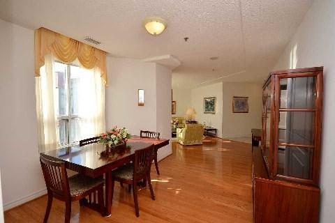 808 - 4640 Kimbermount Ave, Condo with 2 bedrooms, 3 bathrooms and 2 parking in Mississauga ON | Image 3