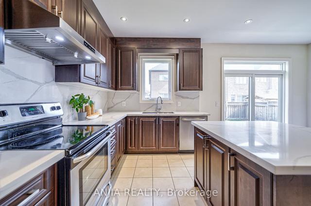 58 Baleberry Cres, House detached with 4 bedrooms, 5 bathrooms and 6 parking in East Gwillimbury ON | Image 11