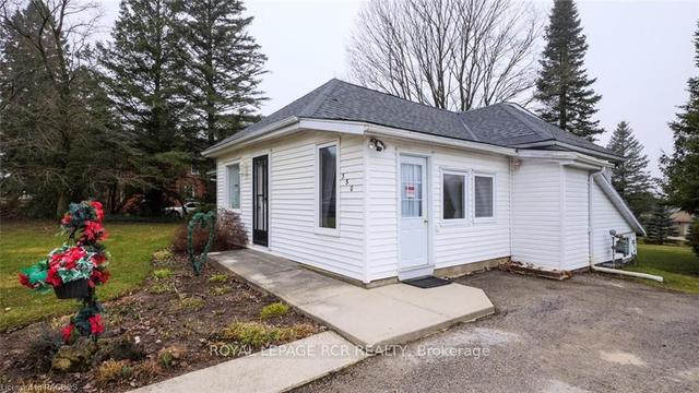 350 Main Street W. St, House detached with 2 bedrooms, 1 bathrooms and 4 parking in West Grey ON | Image 11