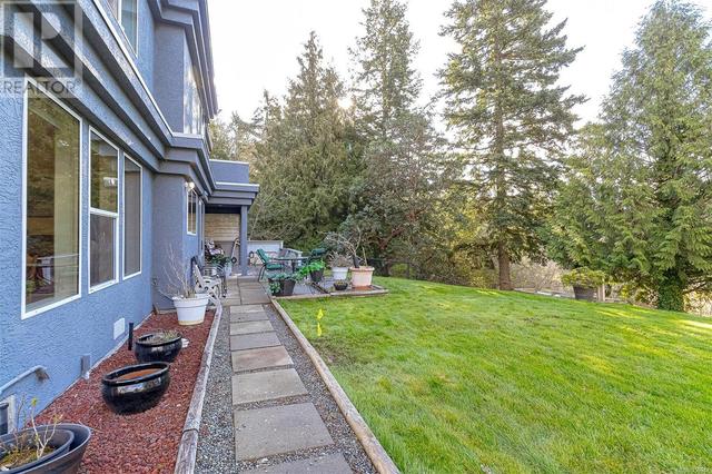 209 Jamie Pl, House detached with 3 bedrooms, 3 bathrooms and 3 parking in Langford BC | Image 35