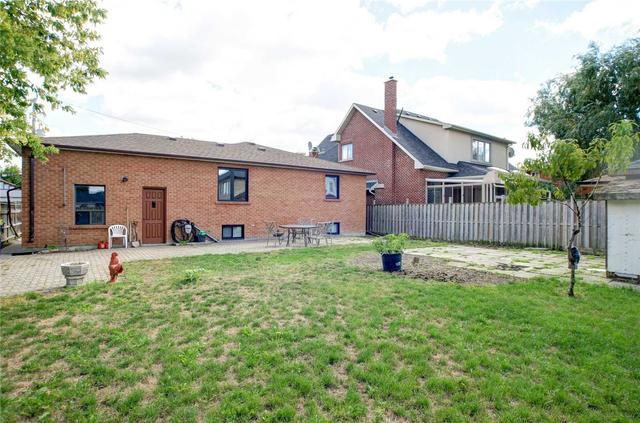 6 Westdale Dr, House detached with 3 bedrooms, 3 bathrooms and 7 parking in Toronto ON | Image 16