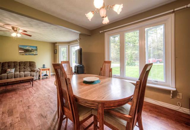 1025 Maple Manor Rd, House detached with 6 bedrooms, 2 bathrooms and 12 parking in North Dumfries ON | Image 3