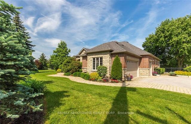 2551 2 Side Rd Rd, House detached with 3 bedrooms, 4 bathrooms and 15 parking in Burlington ON | Image 12